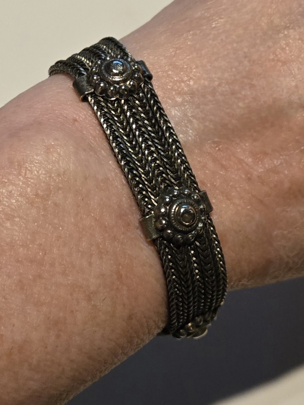 Bali Style Multi-Strand Floral Link Bracelet - Silver *read